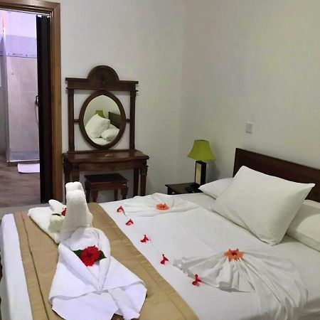 แอคควาริโอ้ เกสท์เฮาส์ Bed & Breakfast อังส์ วอลแบร์ วิลเลจ ภายนอก รูปภาพ