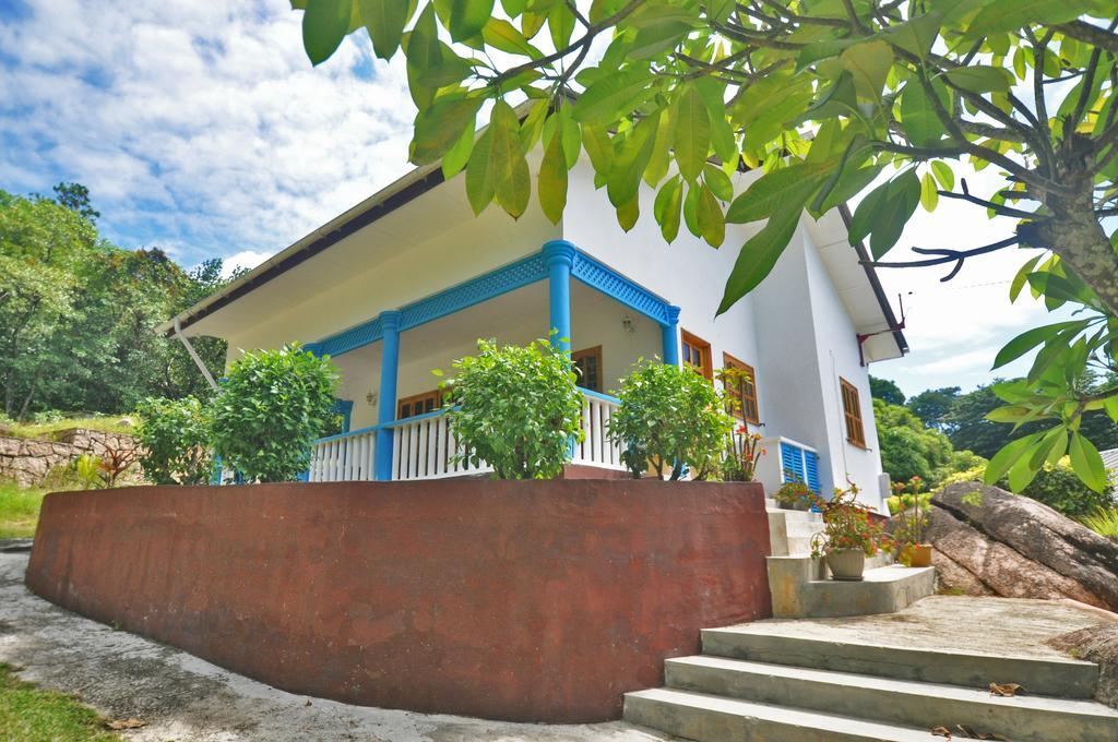 แอคควาริโอ้ เกสท์เฮาส์ Bed & Breakfast อังส์ วอลแบร์ วิลเลจ ภายนอก รูปภาพ
