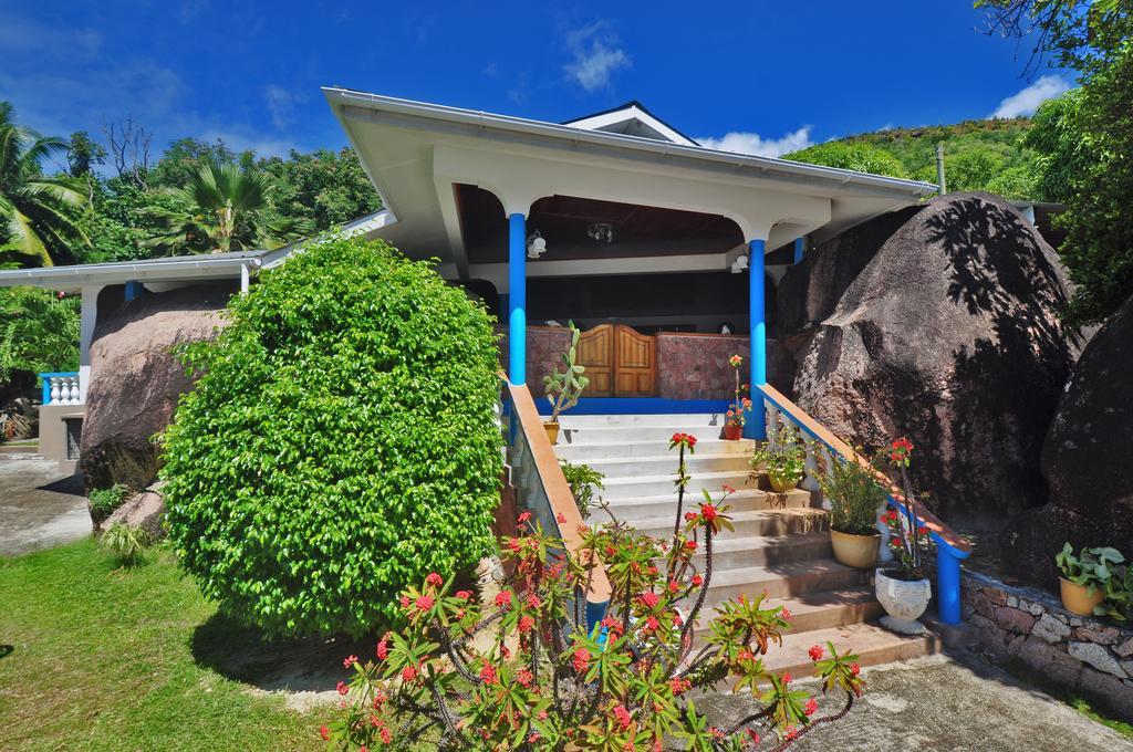 แอคควาริโอ้ เกสท์เฮาส์ Bed & Breakfast อังส์ วอลแบร์ วิลเลจ ภายนอก รูปภาพ