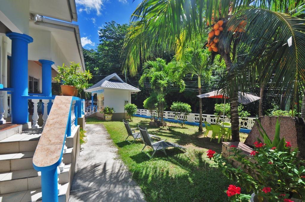 แอคควาริโอ้ เกสท์เฮาส์ Bed & Breakfast อังส์ วอลแบร์ วิลเลจ ภายนอก รูปภาพ