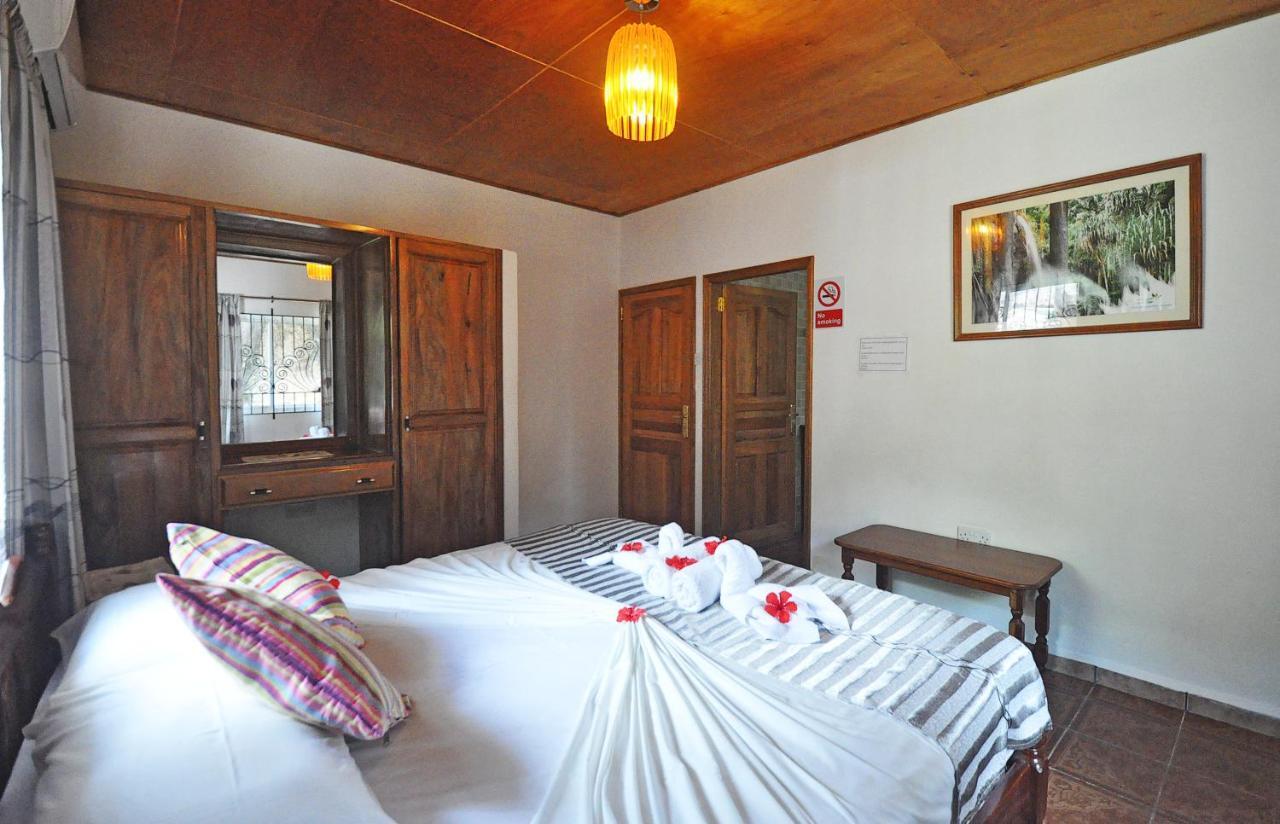 แอคควาริโอ้ เกสท์เฮาส์ Bed & Breakfast อังส์ วอลแบร์ วิลเลจ ภายนอก รูปภาพ